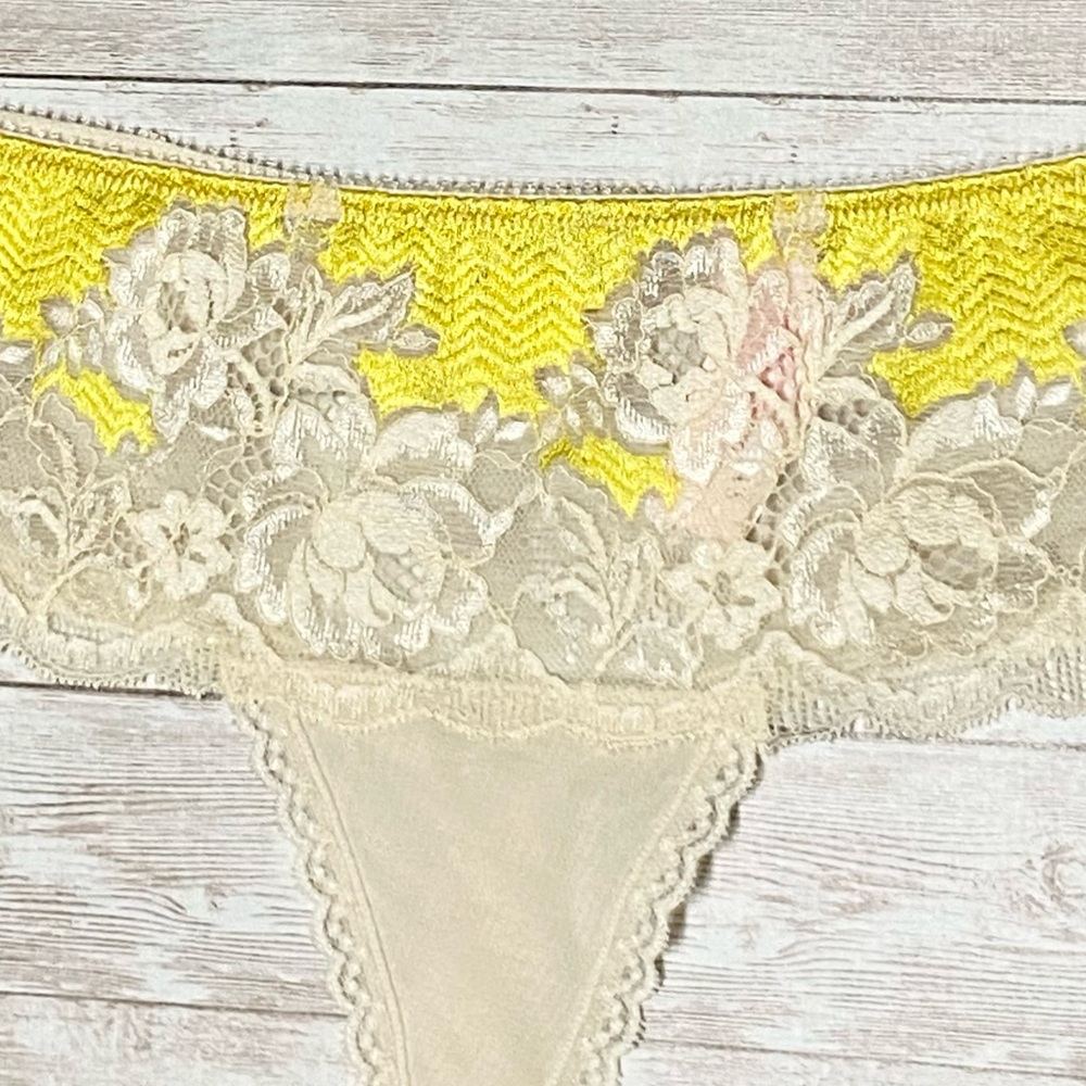 Victoria’s Secret Yellow and Nude Very Sexy Seduction Fashion Show Thong Panty - Picture 4 of 9